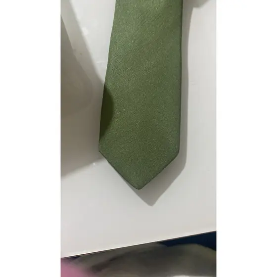 14 gravatas verde oliva fosca