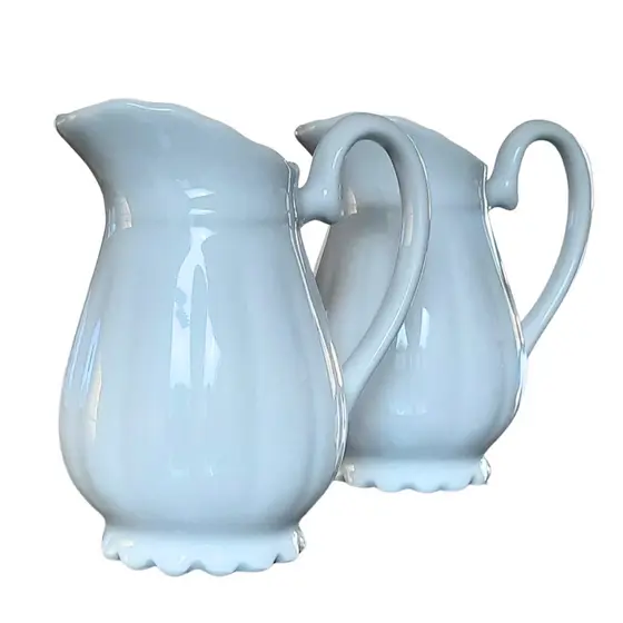 Kit 2 Jarras Clássicas 300ml, Leiteira, Sucos e Bebidas - Porcelana Branca