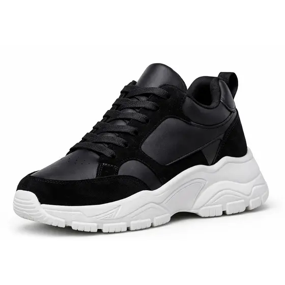 Tênis Feminino Streetwear Preto e Branco com Solado Alto Antiderrapante