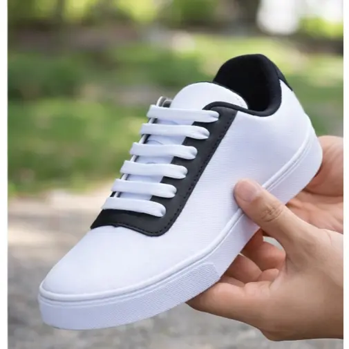 Tênis Casual Branco & Preto   Estilo, conforto e versatilidade para o dia a dia.