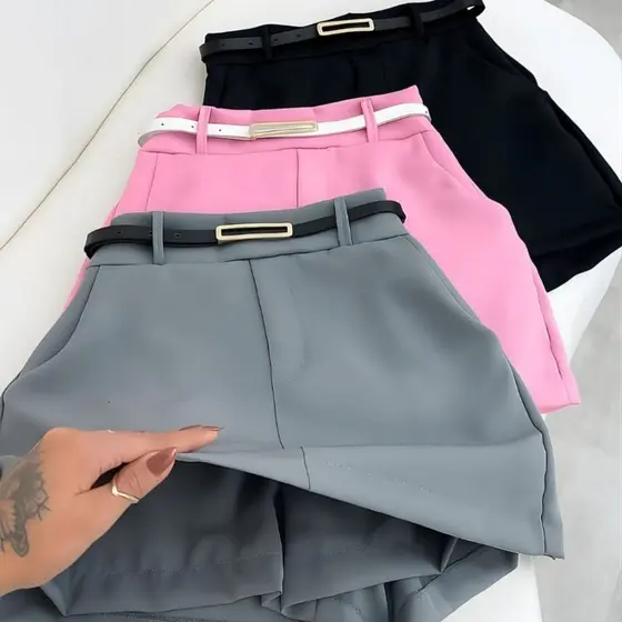 Short Saia Alfaiataria Feminina  com Cinto e Bolsos