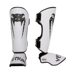 Caneleira Muay Thai Venum Giant Brasil Branco