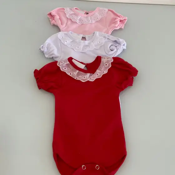 Body Bebe com Renda e Manguinha de Princesa Bebê