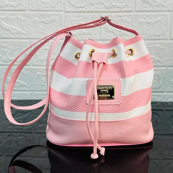 bolsa feminina saco com alça regulável / listrada ideal para passeio , presente , shopping