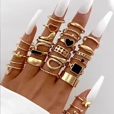 Conjunto de 27 anéis quadrados em formato de coração feitos de aço inoxidável que não desbota para joias femininas