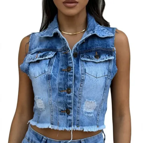 Colete Feminino Jeans com Barra Desfiada Aplicação de Brilhos Botão Frontal Top Blusa Feminina
