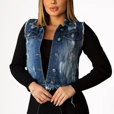 483 - Colete Jeans Feminino Destroyed Curto Com Barra Desfiada Carmen Jeans