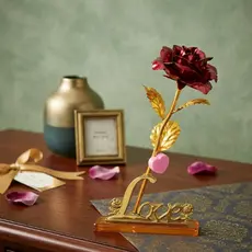 Decoração Flor Vermelha e Suporte Love Dourada 24k + Sacola de Presente Inclusa