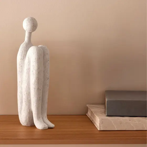Escultura Decorativa Minimalista de Poliresina - 26 x 11 x 5,5cm