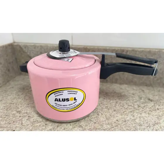 PANELA DE PRESSÃO 4,5 LITROS - FECHAMENTO INTERNO - ROSA BARBIE