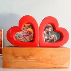 Mini porta fotos formato coração - LEMBRANCINHA CASAL, AMIGOS, FAMILIA E DIA DOS NAMORADOS.