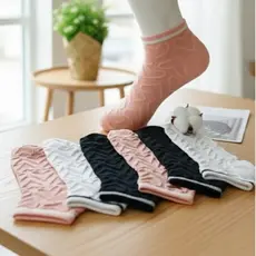 PACOTE COM 12 PARES DE MEIAS COLORIDAS CORAÇÃO - CANO CURTO E CANO LONGO- TAMANHO 35 AO 40
