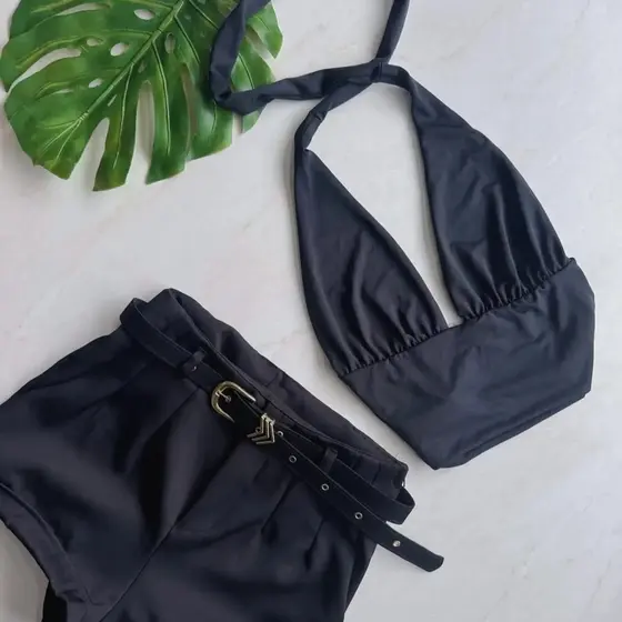 Conjunto Elegante Short Alfaiataria Com Cinto + Top Cropped Gringa MultiFormas Amarração Decote Elegante  Moda Feminina