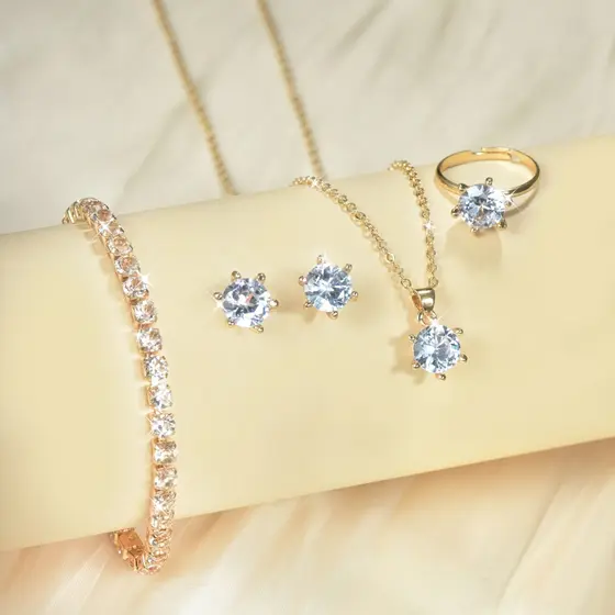 Conjunto de Jóias Femininas com Pérolas em Prateado – Colar, Brincos, Pulseira e Anel com 4 Peças
