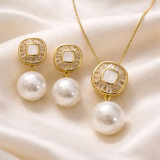 Conjunto Brinco Colar Pérola Geométrico Banho Ouro 18k Semijoia Feminino