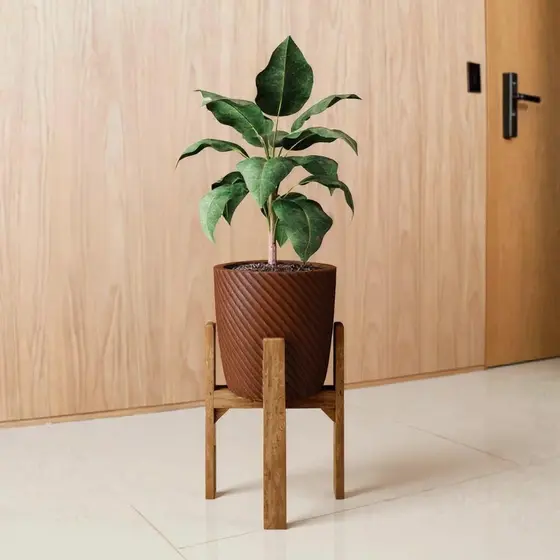 Kit Suporte Para Vaso Quadripé em Madeira 40cm E Vaso 29cm em Polietileno