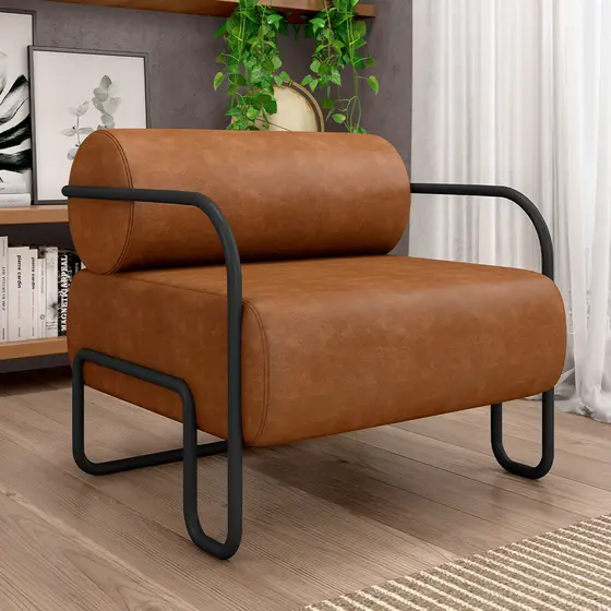 Poltrona Decorativa Pés Industrial Moscou K01 Couríssimo Caramelo - Lyam Decor