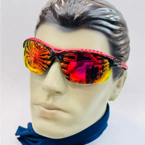 Oculo de sol meio aro,esportivo,modelo oval ,lente espelhada com protecao