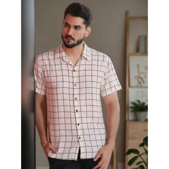 Camisa xadrez masculina com mangas curtas