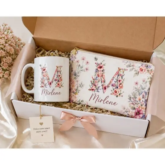 Kit Floral Personalizado com Nome –Caneca + Necessaire Feminina com Inicial + Nome | Presente Delicado