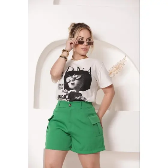 Short Cargo Feminino Alfaiataria Cintura Alta Bolsos Laterais Verão 2025