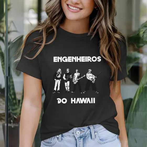 T-shirt Feminina Banda Rock Engenheiros do Hawaii Estilizada Preto E Branco Retrô