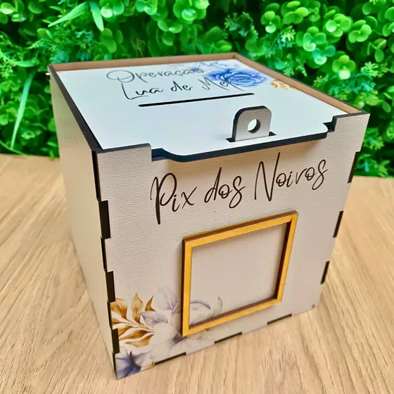 Caixa Cofre Pix Casamento MDF 13x13cm Floral Azul – Pronta para Uso - CORTE DA GRAVATA