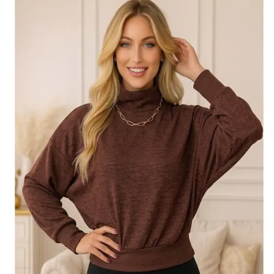 Blusa Morcego Gola Alta Manga Longa Estilo Oversized