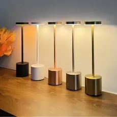 Luminária de Mesa Abajur Cabeceira Escrivaninha LED 3 em 1 Recarregável Tipo C Preto Cromado Dourado