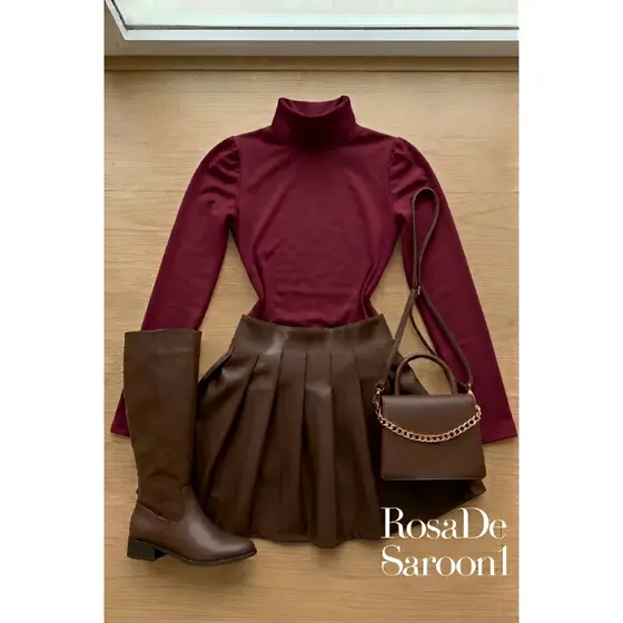 Conjunto Feminino Body Gola Alta Marrom + Saia Couro Plissada