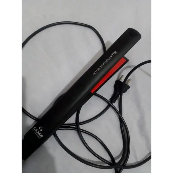 Chapinha bivolt semi nova prancha Gama profissional Bella tourmaline red íon a melhor chapinha alisa