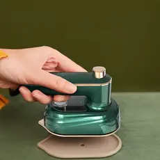 Mini Ferro De Passar Roupas a Vapor Pequeno Perfeito Para Viagem / Elétrico Bivolt