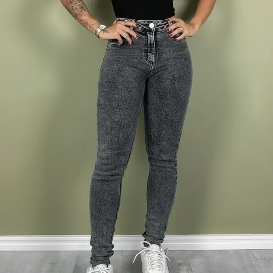 Calça Jeans Preta Cinza Feminina Skinny Cintura Alta com Lycra Levanta Bumbum