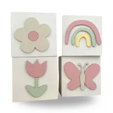 Kit 4 Cubos Decorativos MDF Atelier Belly – Quarto de Bebê Menina – Arco-Íris Jardim Flor Margarida Tulipa Rosa Branco