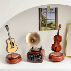 Caixa Musical Decorativa com Miniatura de Instrumento Violão Violino Harpa e Saxofone Gira e Toca Música