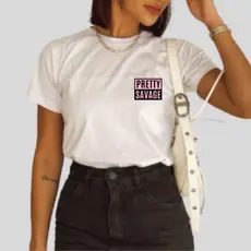 Camiseta Camisa Blusa Tshirt Feminina Pretty Savage 100% Algodão Básica Casual Dia a Dia Passeio Manga Curta Promoção