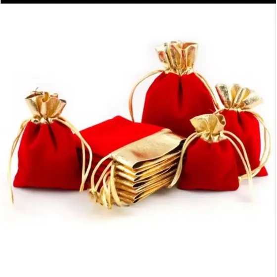 Kit Com 25 Unidades Saco de Veludo Cor Vermelho Tamanho 7x9. Pra Colocar Lembracinhas.  Entregar Imediata.
