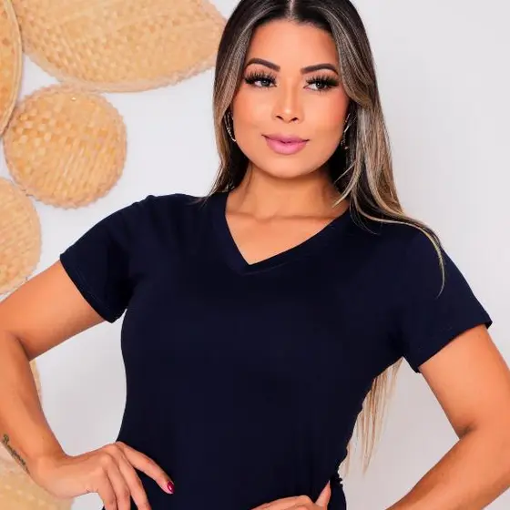 Camiseta T-shirt Feminina Básica Baby Look Gola V Manga Curta em Viscolycra