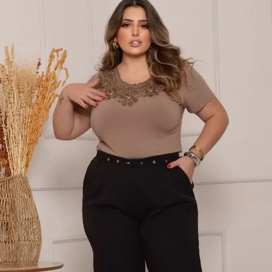 Blusa Feminina Manga Curta - Renda  Pedrinhas Brilhante - Tecido Malha Viscolycra
