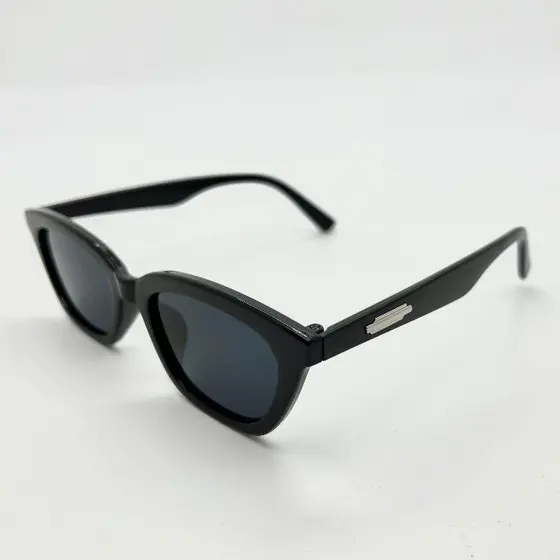 Óculos de sol moda modelo retangular feminino VK 3165
