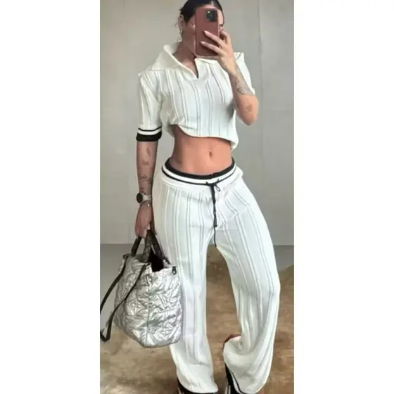 Conjunto Feminino Tricot Modal Blusa Gola Polo Calça Wide Leg com Cordão Detalhe em Listras Aerolook