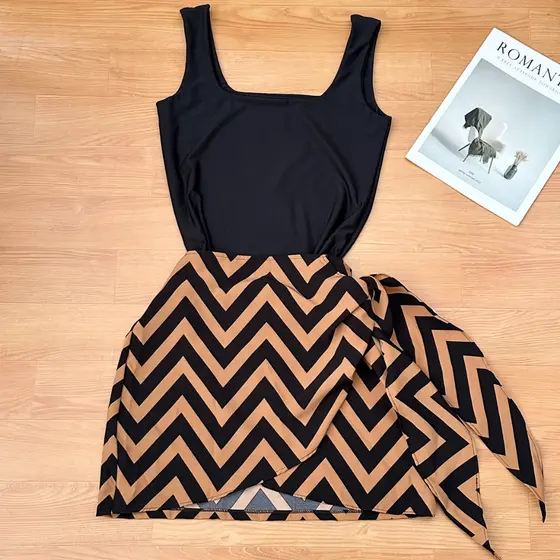 Women Casual Square Neck Top with Short Wrap Skirt Two Piece Set Simulated Effect Printing Knot Details