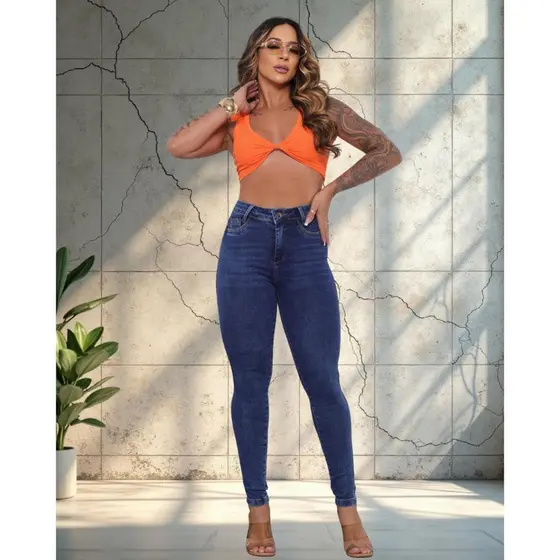 Calca Jeans Feminina Cintura Alta Elastano Skiny Clara , Escura , Amaciada e Preta