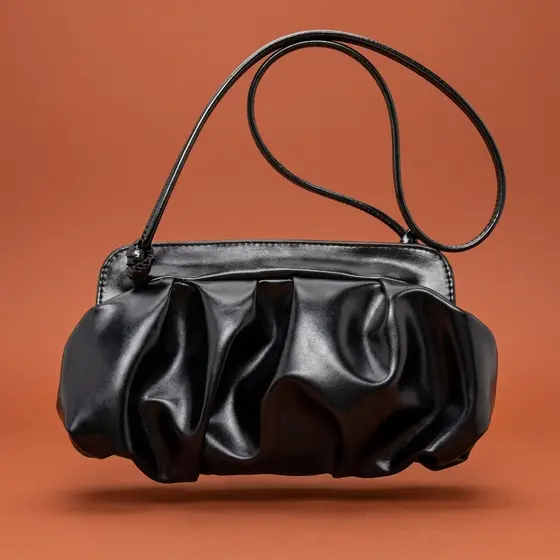 Bolsa Feminina Metalizada Nuvem de Alça Transversal Festa