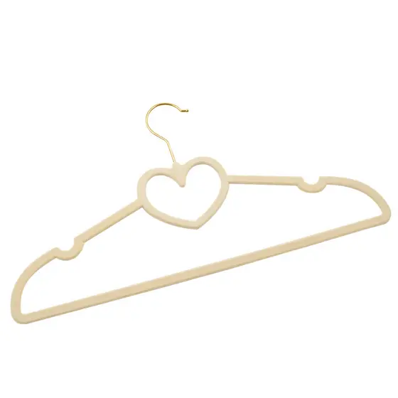 Kit 10 Cabides Veludo Bege Formato Coração c Gancho Dourado