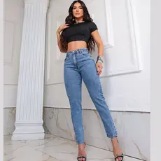 Calça Jeans Feminina Mom Fit Cintura Alta Com Lycra E Lavagem Marmorizada Modeladora