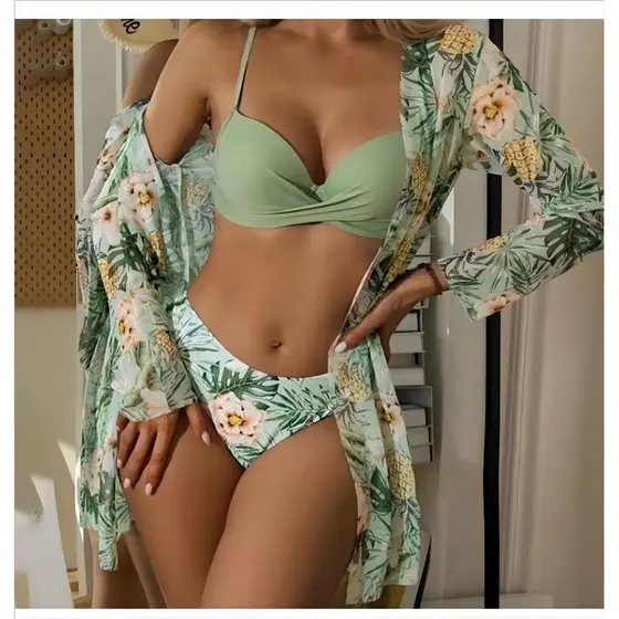 Conjunto De Saída De Praia Com Quimono Floral E Biquíni