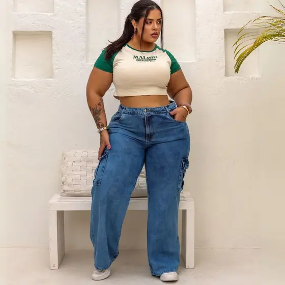 CALÇA JEANS PLUS SIZE CARGO WIDE LEG BLOGUEIRA 6 BOLSOS SEM LYCRA