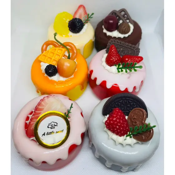 6 Unidades Mini Bolo Glaceado com Frutas Cenográfico Festas Decoração Perfeitos