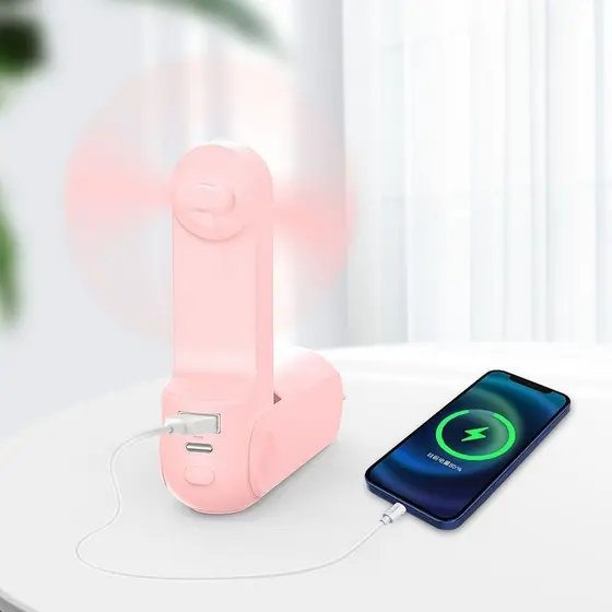 Pequeno ventilador portátil três em um power bank e lanterna